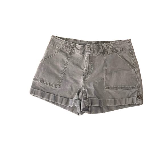 Magellan Outdoors ladies khaki flat front shorts sz 10 - Picture 1 of 9